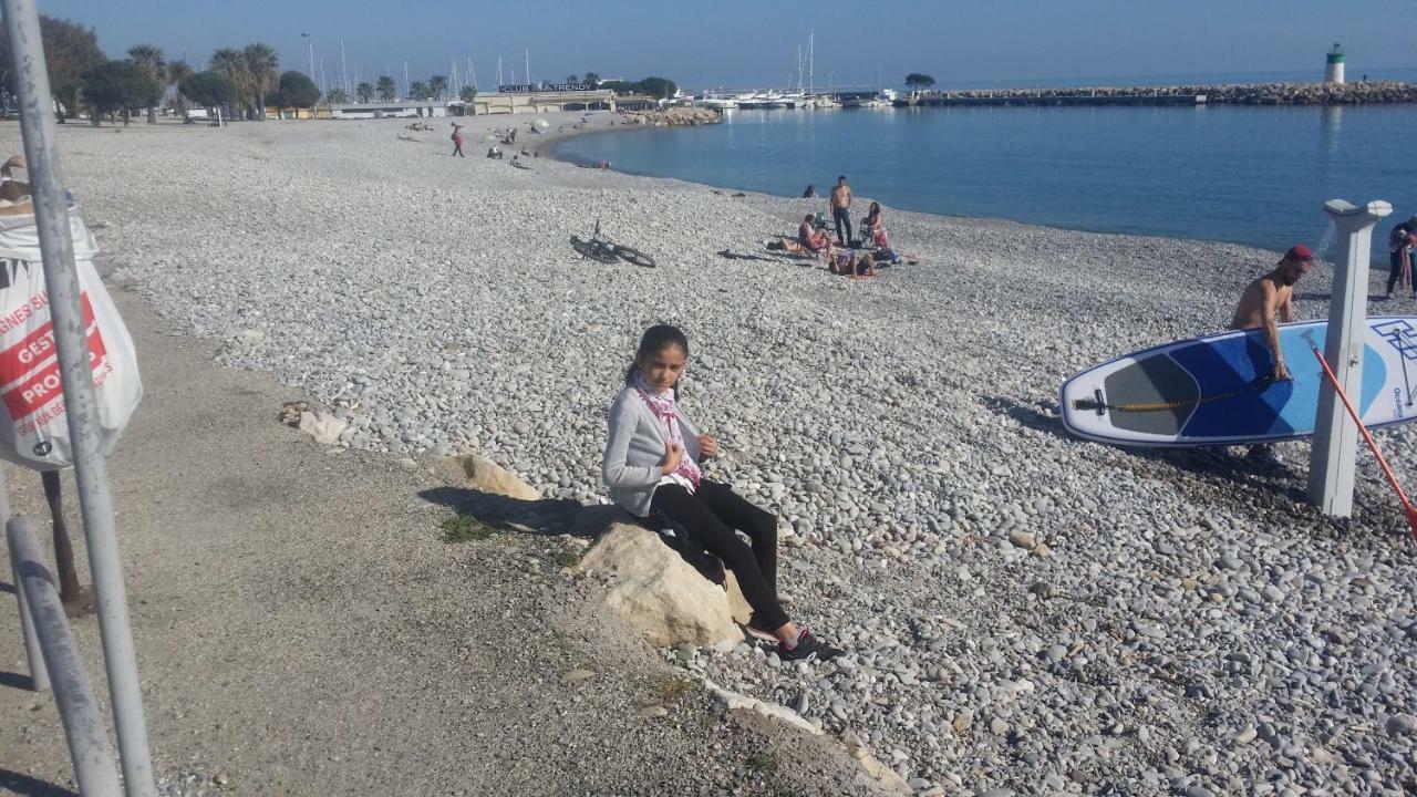 Apartment Heliotel Marine 4* Bord De Mer Saint-Laurent-du-Var Dış mekan fotoğraf
